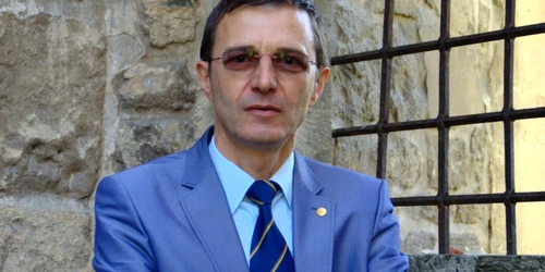 Academicianul profesor universitar doctor Ioan-Aurel Pop