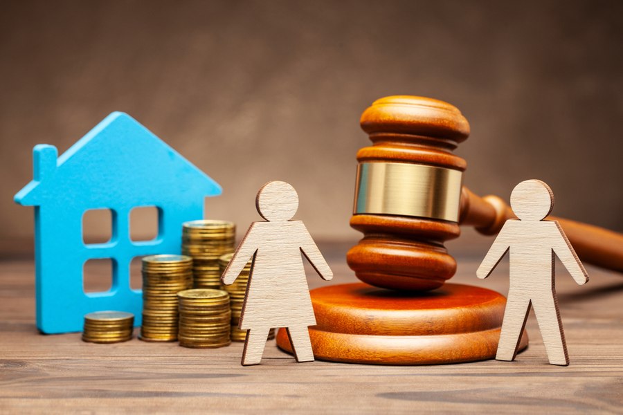 Ce se întâmplă cu locuința cumpărată prin credit la divorț. Când rămâne bun propriu și când se împarte între soți