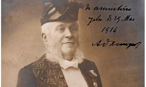 Alexandru D. Xenopol, carte poştală fotografică cu dedicaţie (© Wikimedia Commons)