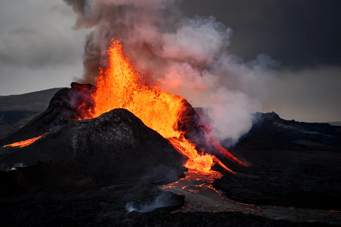 Erupție vulcanică în Islanda FOTO SHUTTERSTOCK