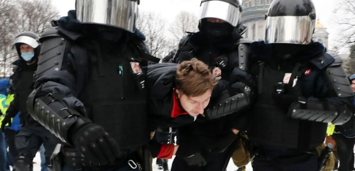 Protestatar arestat sâmbătă în Rusia FOTO Profimedia/ Tass