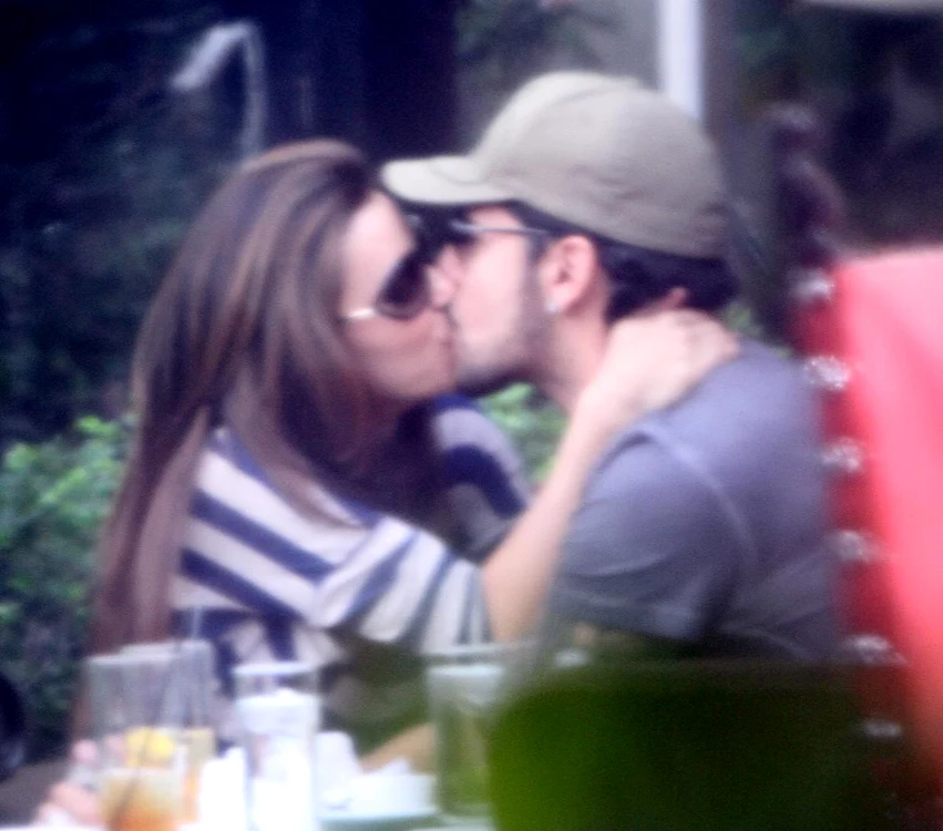 eva longoria si eduardo   tk3s elongoria030711 05 jpeg