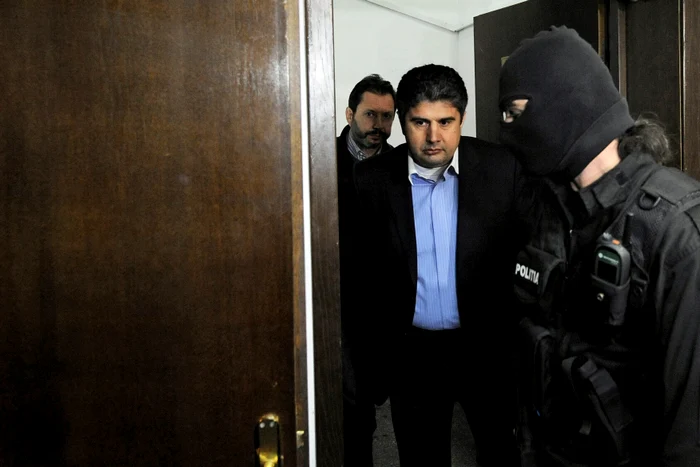 Primarul din Jilava, Adrian Mladin, a fost reţinut de procurorii DNA şi va fi dus miercuri la Tribunalul Bucureşti cu propunere de arestare preventivăfoto: Mediafax