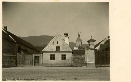 Casa în care s-a născut Georg Mieskes, Codlea, str. Laterală nr. 31, foto anii `40  (© Muzeul de Etnografie Brașov)