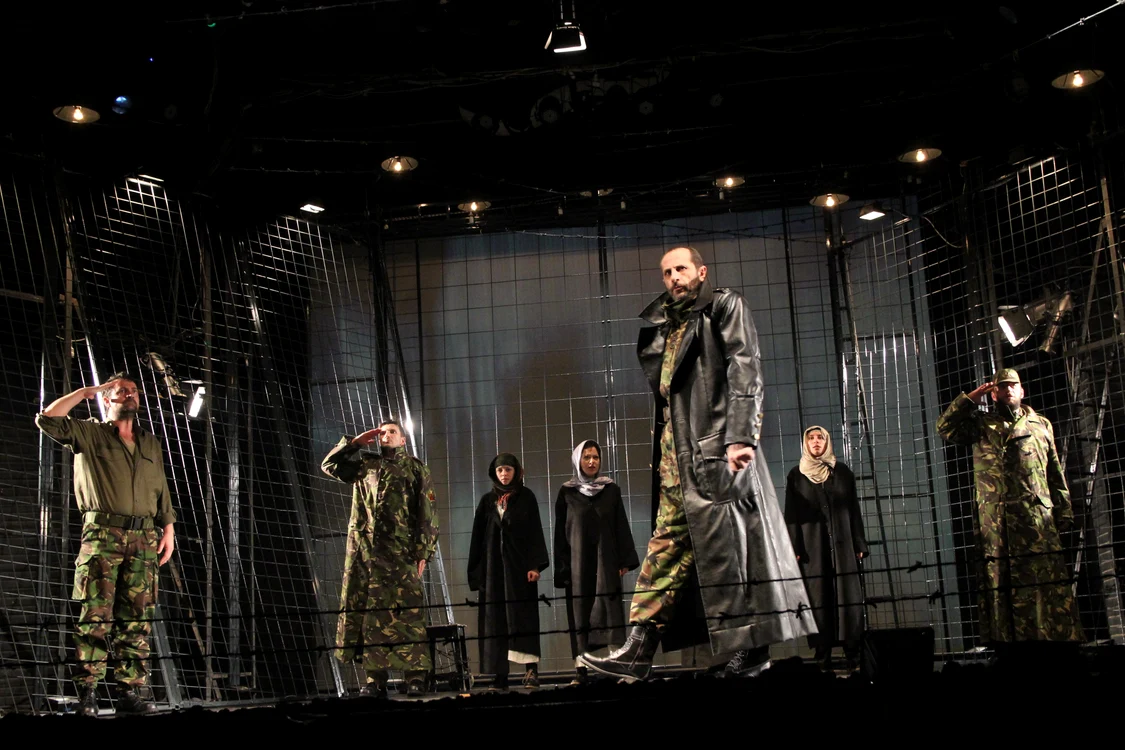 O călătorie în jurul teatrului – interviu cu regizorul Alexander HAUSVATER jpeg