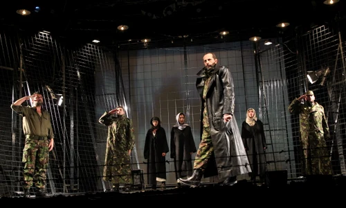 O călătorie în jurul teatrului – interviu cu regizorul Alexander HAUSVATER jpeg