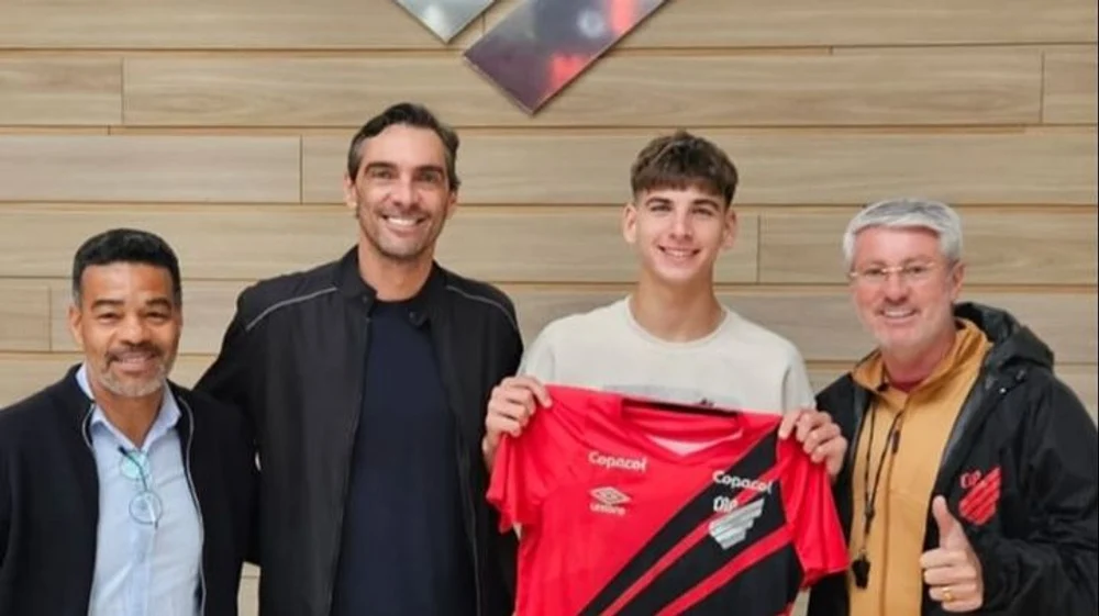 Surpriză din fotbal! Fiul Cristinei Pîrv joacă acum în Brazilia