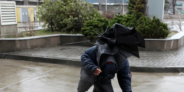 Gheaţă polei ploaie FOTO Florin Şuler