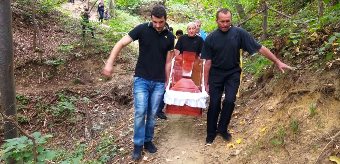 Oamenii nu mai au speranţă că se vor îndrepta lucrurile FOTOGRAFII George Enache