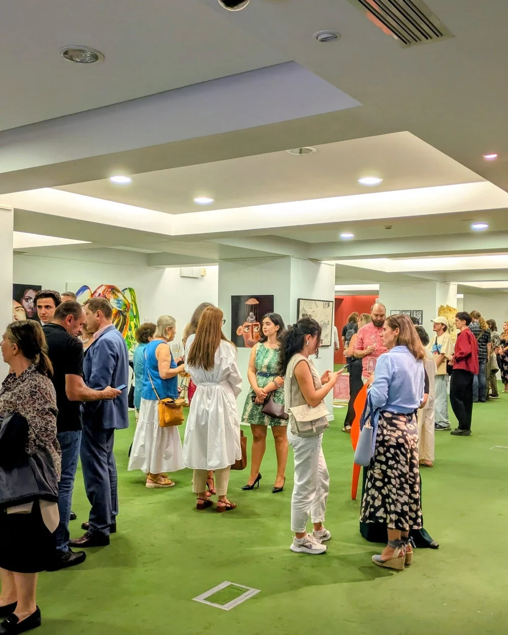 Vernisajul celei de-a doua ediții a concursului ,,Catalizator”, la TNB. Tineri artiști români, în prim-plan cu 50 de lucrări finaliste