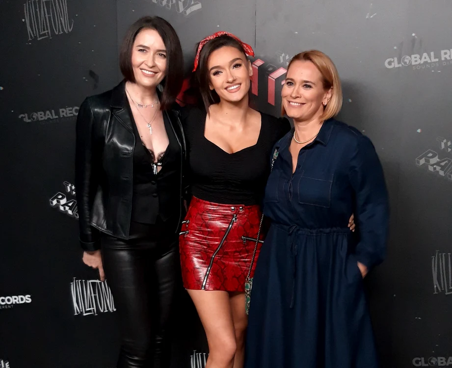 
    Amalia Năstase, Viviana Sposub și Andreea Esca  