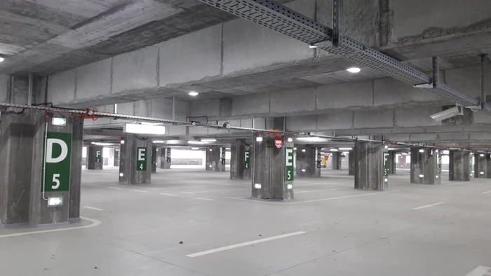 Parcare gratuită pentru șoferii care au abonamente de metrou, la terminalul Străulești