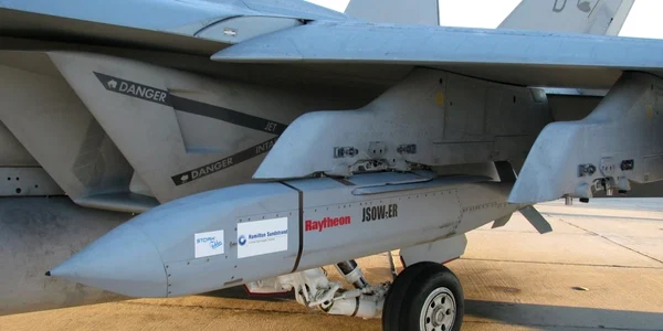 Joint Standoff Weapon bomba/FOTO: X
