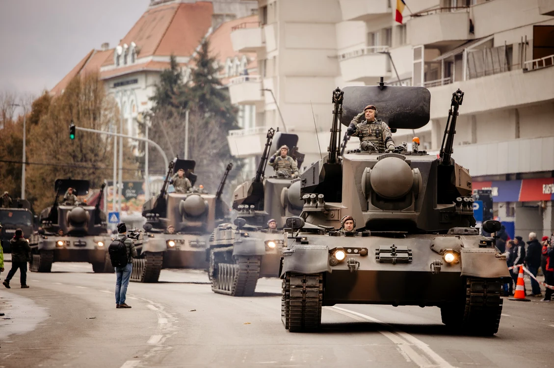 Parada militară la Alba Iulia FOTO Adevărul