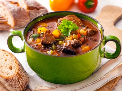 Cioraba de vacuta  Sursa foto shutterstock 153403229 jpg