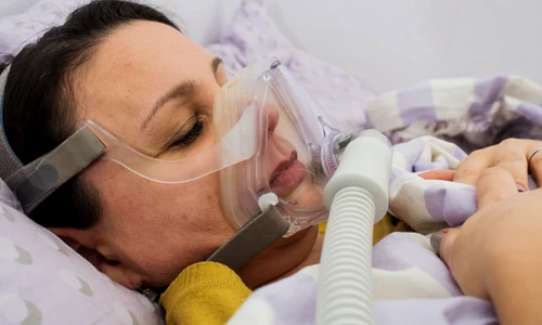 1 femeie 1 shutterstock 1009534396 jpg jpeg