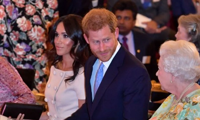 regina elisabeta harry meghan jpg