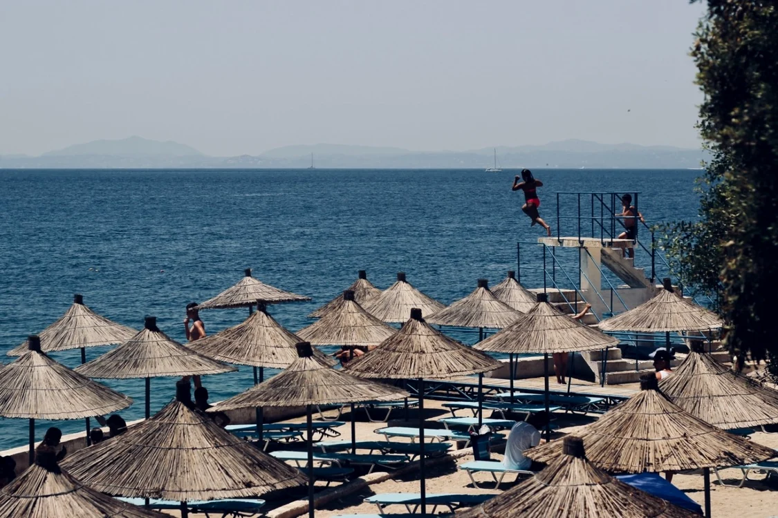 Plaja din Albania. FOTO: Unsplash.com