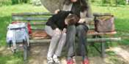 Andreea şi Mihaela formează acum o familie, după 12 ani