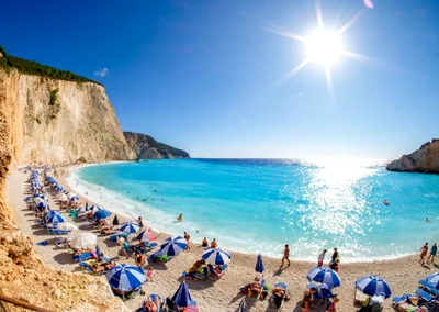 Plaja in Grecia FOTO Shutterstock jpg