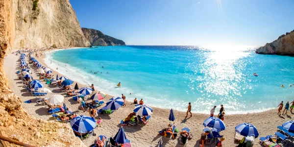 Plaja in Grecia FOTO Shutterstock jpg