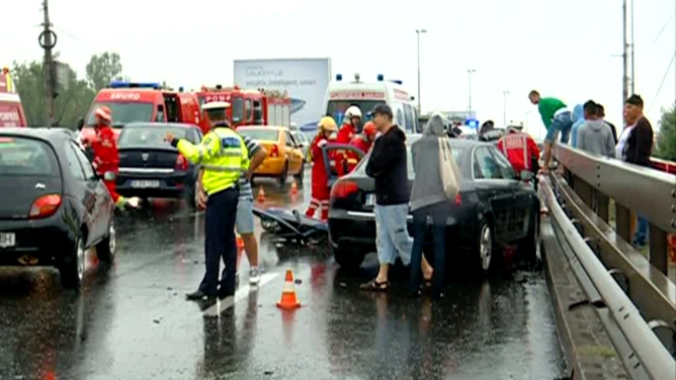 
    Accidentul s-a soldat cu doi răniți (foto:Arhivă)  