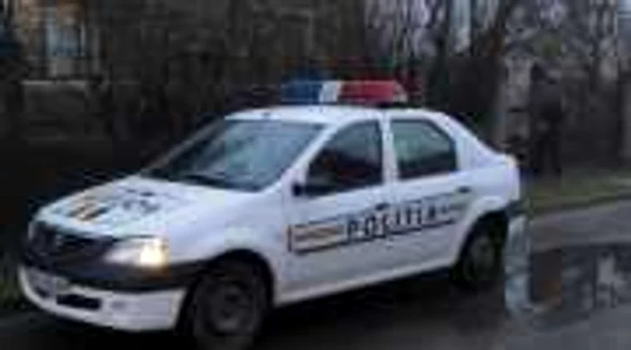 Poliţiştii caută autorul tâlhăriei FOTO: Adevărul