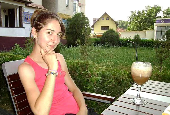 Anca Bereveanu, puştoiaca de 15 ani care şi-a pierdut viaţa în accident