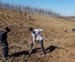Plantare de pădure la mănăstirea Cârlomăneşti FOTO Daniel Lare