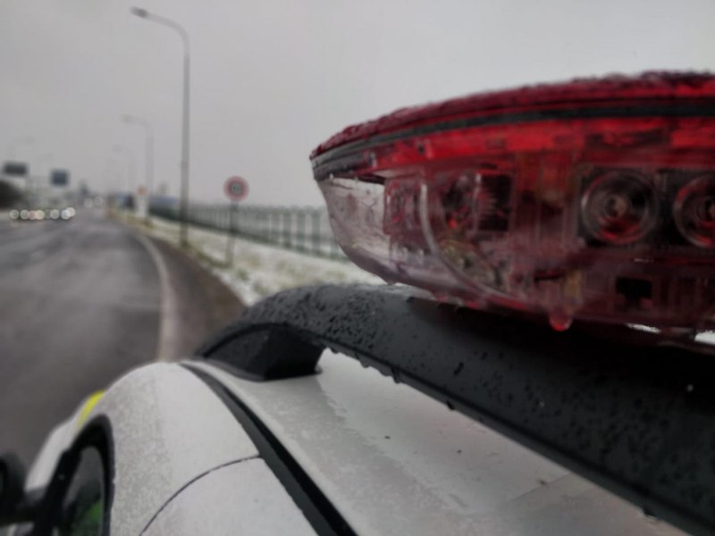 Adolescent din Iași, anchetat pentru că a pipăit o tânără pe stradă. Ce riscă acesta