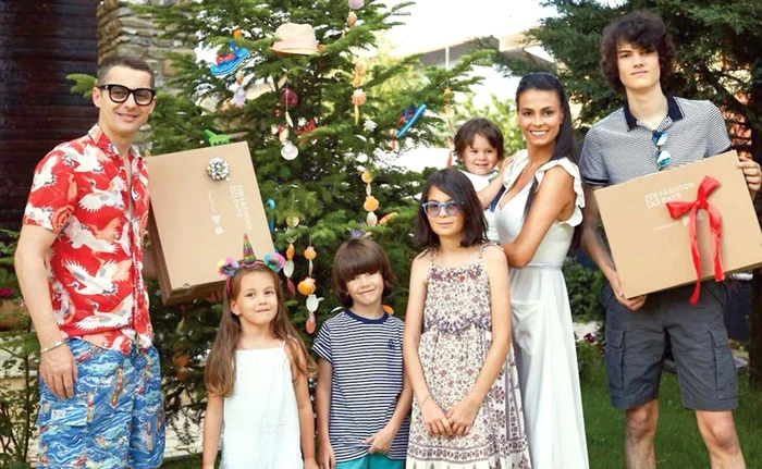 
    Familia Sînă câştigă bani frumoşi de pe urma reclamelor în care apar cu toţii  