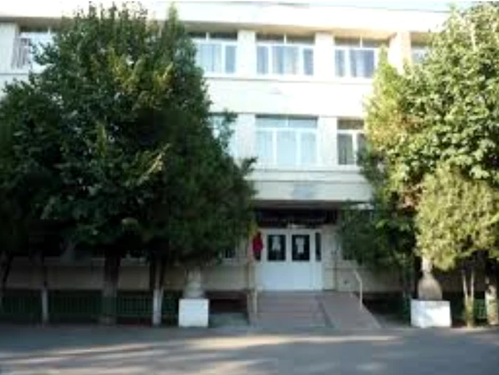 
    Copilul învaţă la Şcoala Sf. Vineri din Ploieşti şi este în clasa a II-afoto: arhiva personală/Facebook  