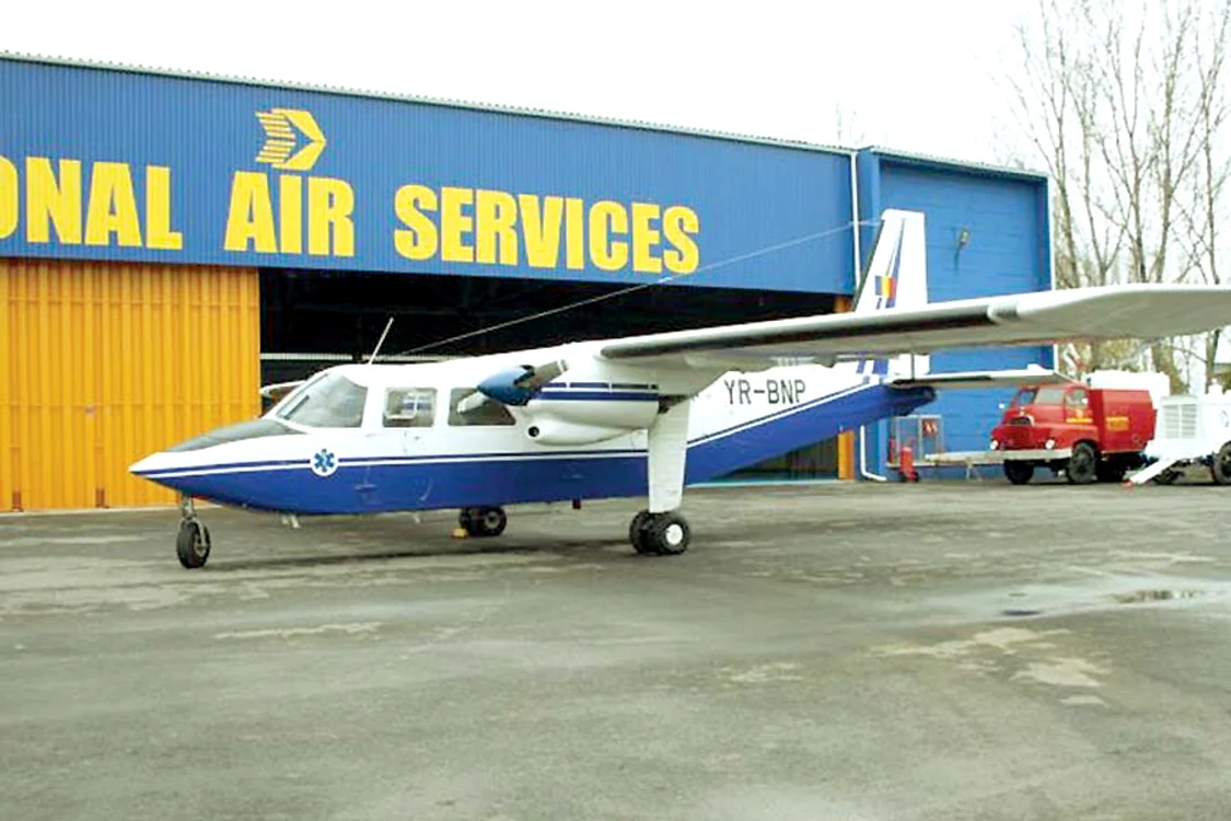 Aşa arată avionul BN-2 care s-a prăbuşit în Munţii Apuseni, provocând moartea pilotului Iovan şi a studentei Aurelia Ion