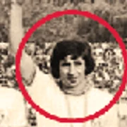 Cornel Dinu (în centru), încadrat de Alexandru Custov şi Dudu Georgescu şi de Mircea Lucescu şi Lajos Sătmăreanu