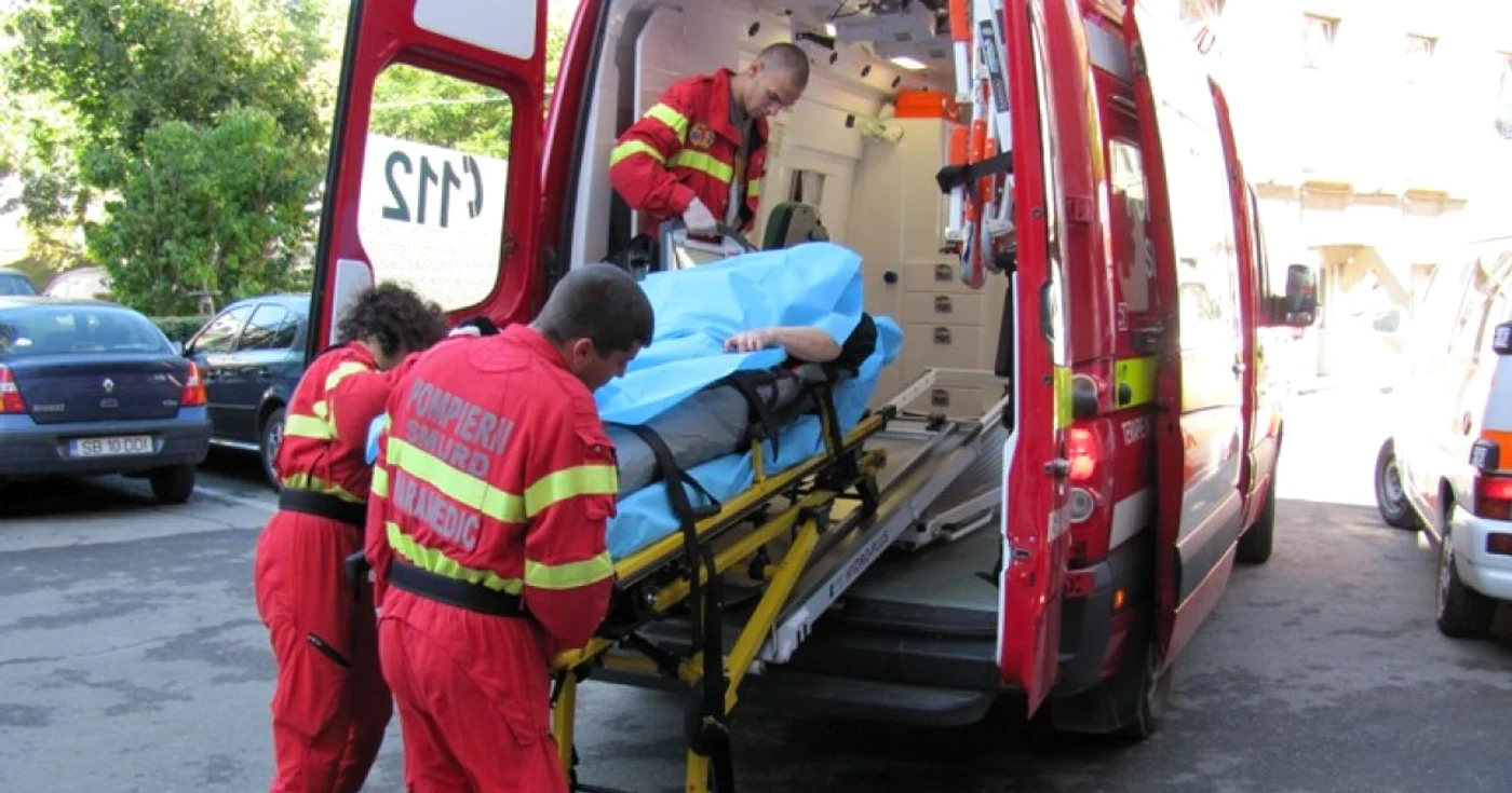Bărbatul a fost dus la spital mai mult mort decât viu (foto arhiva)