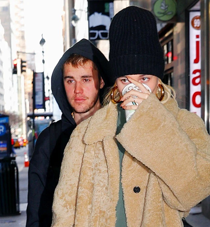 
    Justin Bieber, neîngrijit și plin de coșuri Foto: Profimedia  