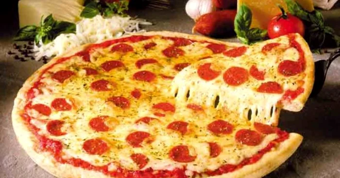 Pizza cu oregano proaspăt este recomandată mai ales bărbaților cu risc crescut de cancer de prostată