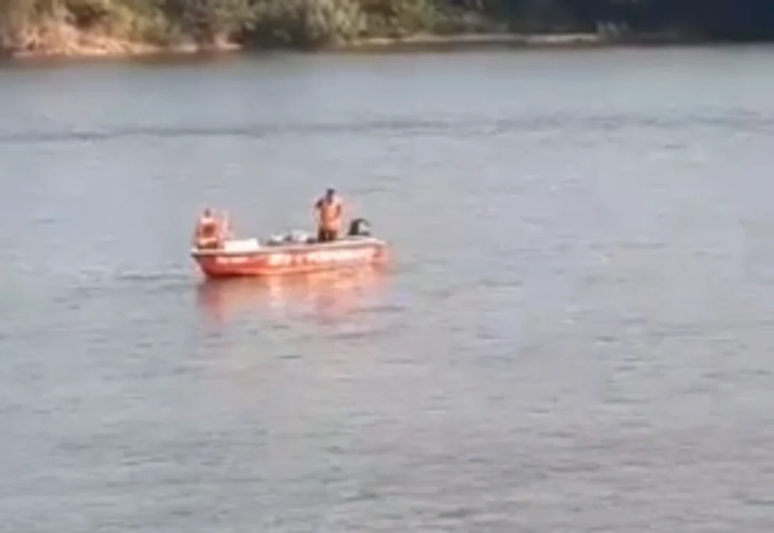 
    Accident naval pe DunăreFoto: Captură Video news.ro  