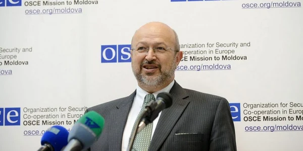  Lamberto Zannier