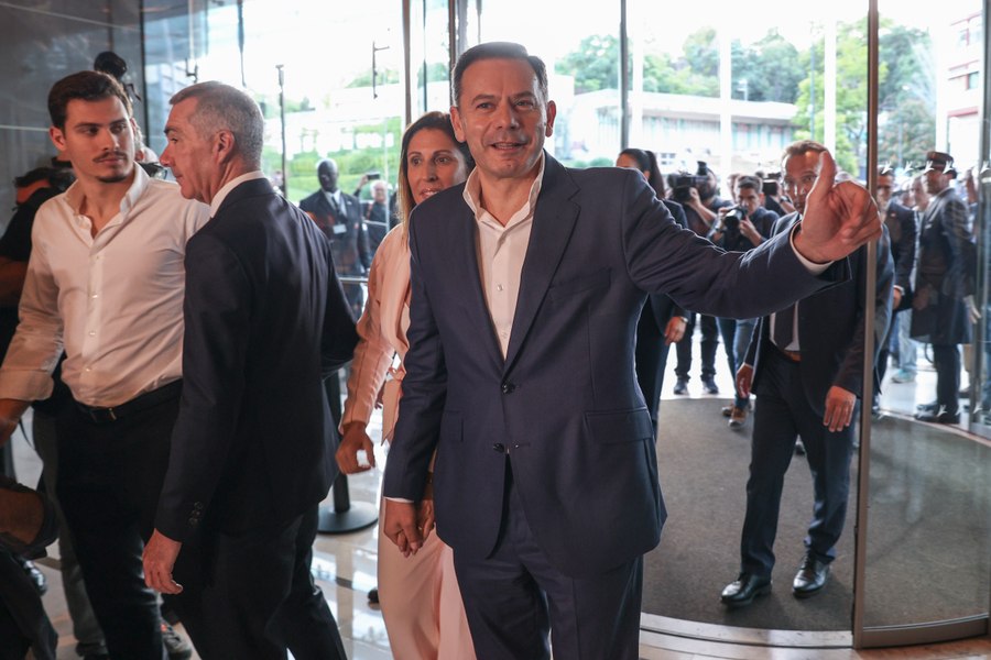 Alianța de centru-dreapta, proiectată să câștige alegerile legislative din Portugalia