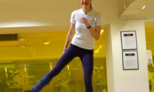 Roxana Ciuhulescu se menţine într o formă fizică de invidiat jpeg