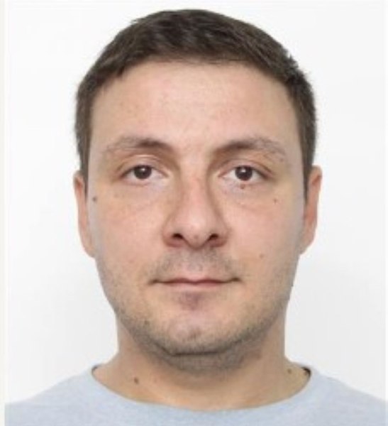 Calvar pentru o fată de 14 ani din Iași: a fost violată de 16 ori de tatăl său. Bărbatul a fost dat în urmărire națională
