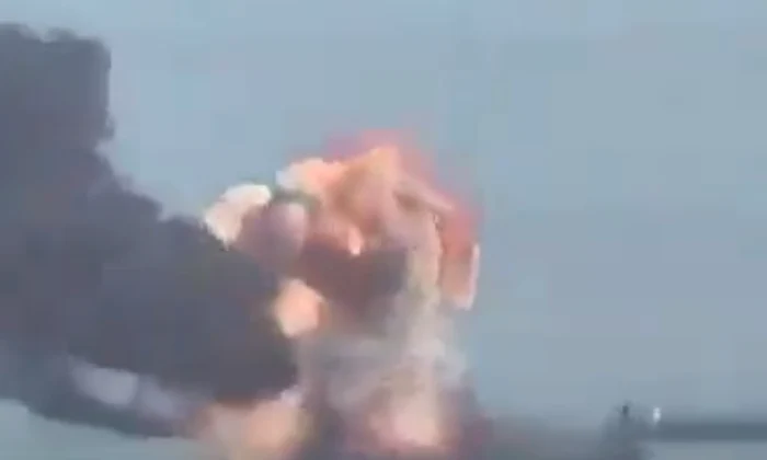 nava sub pavilionul togo, distusa in stramtoarea ormuz png