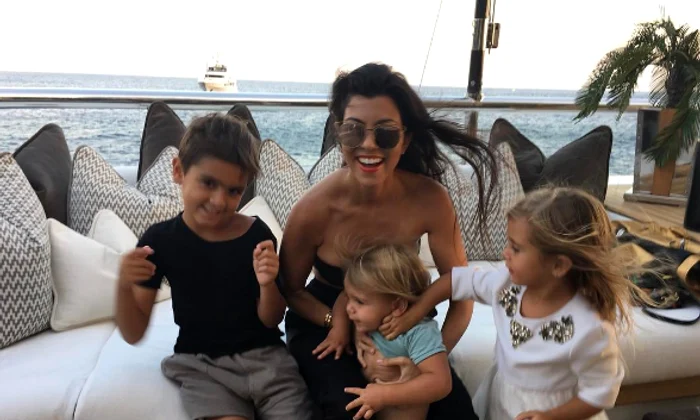 kourtney png