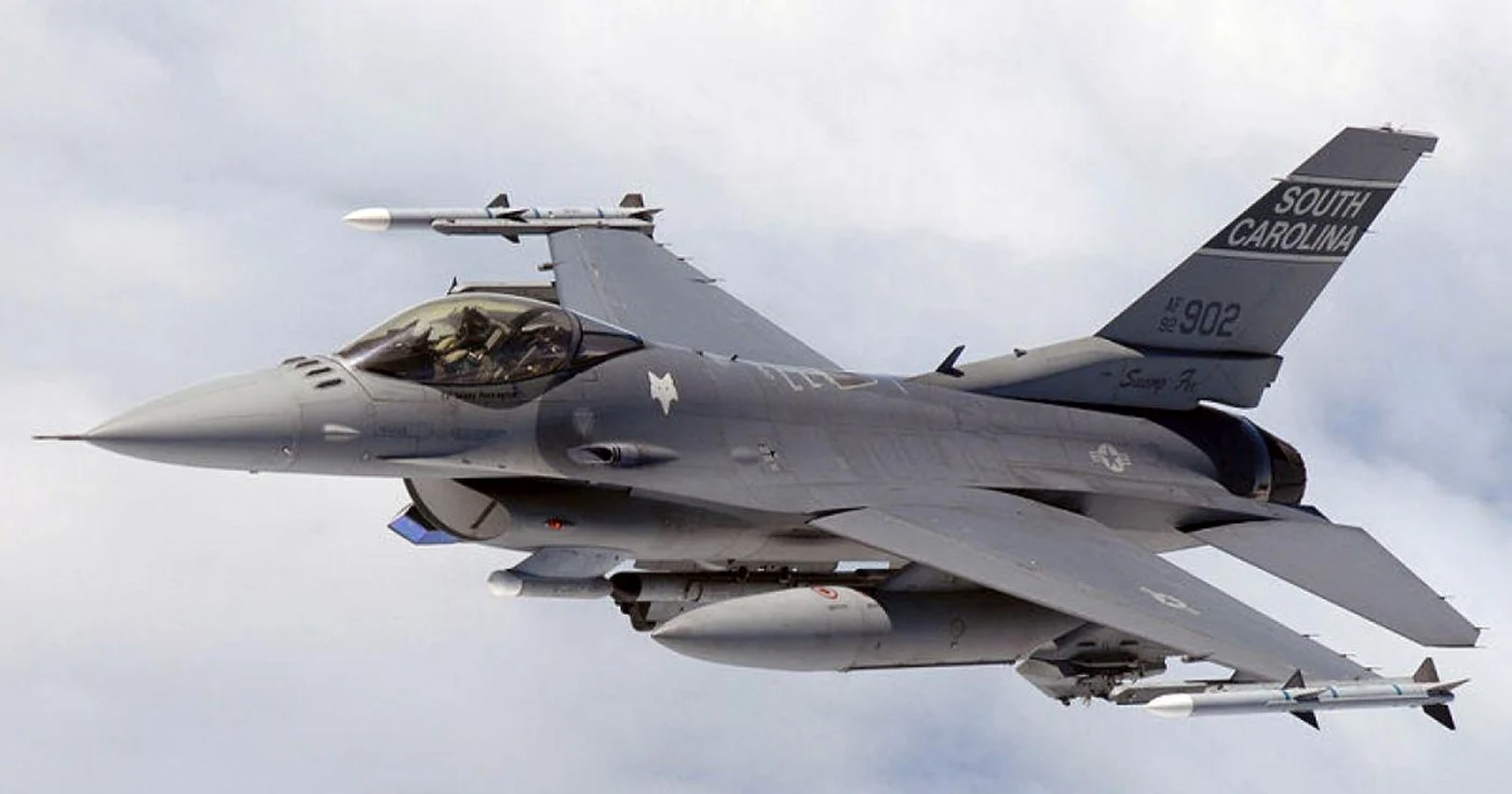 avion american F-16 foto us air force