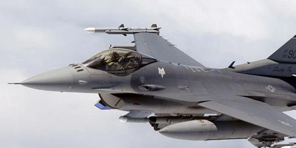 avion american F-16 foto us air force