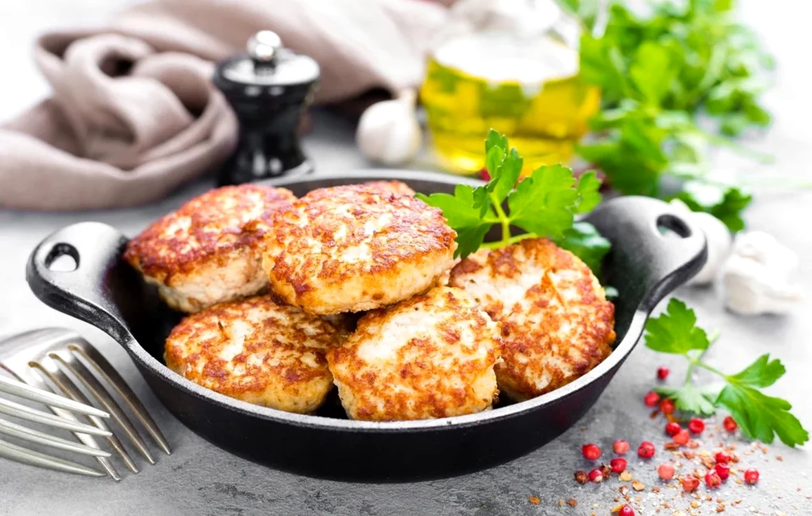 Metoda ingenioasă pentru a găti pârjoale moldovenești delicioase
