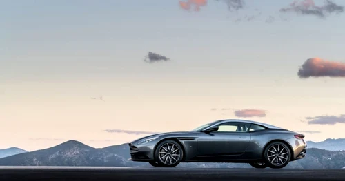 Aston Martin DB11 - un Gran Turismo cu sânge albastru