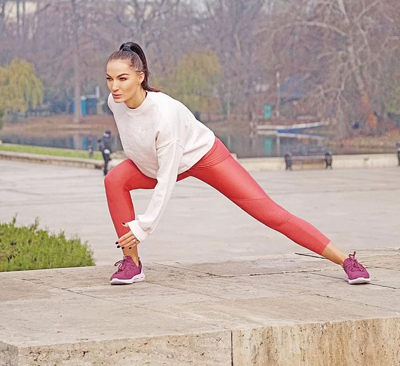 Antrenoarea de fitness Beatrice Olaru recomandă să faci sport de cel puţin trei ori pe săptămână