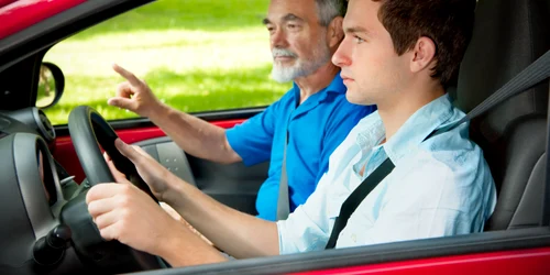 Sofer tanar adolescent examen auto permis FOTO Shutterstock jpg